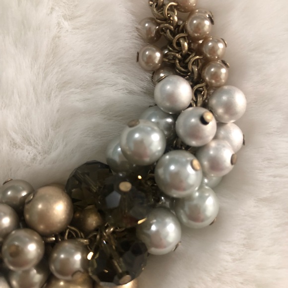 NWT Lia Sophia Gold Faux Pearl Necklace - Picture 3 of 4